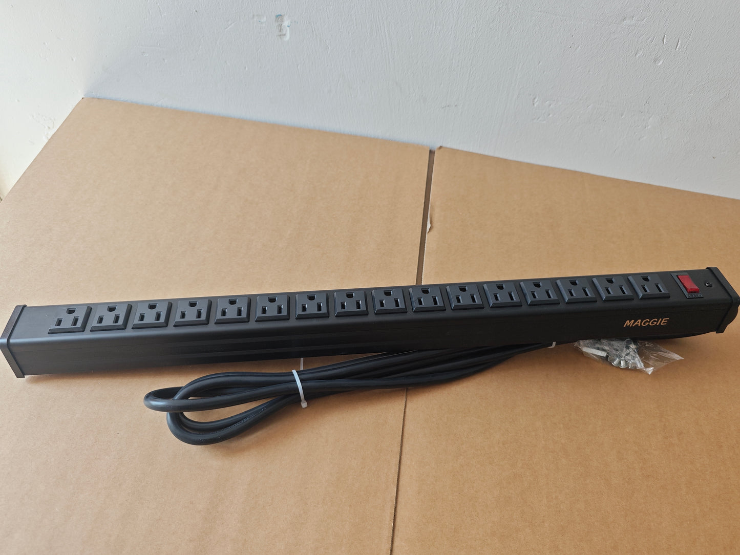 Maggie 16 Outlets Long Power Strip Metal Wall Mount Power Strip 10 FT Heavy Duty Garage