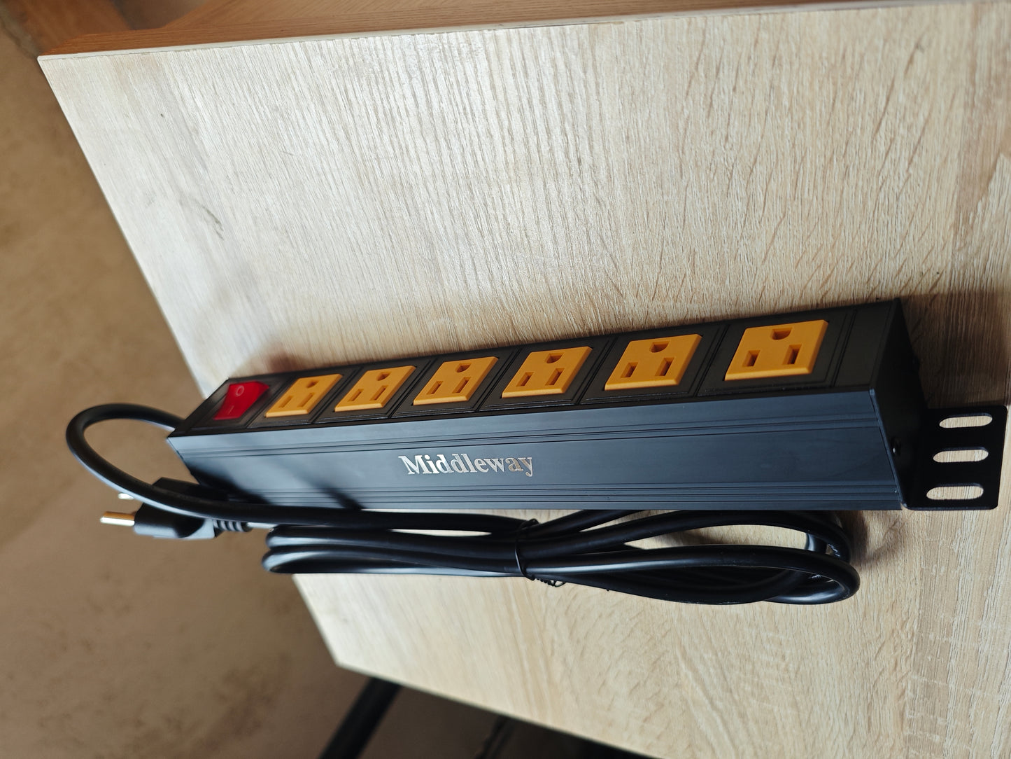 Middleway 6 Outlets Wall Mount Power Strip with 6 FT